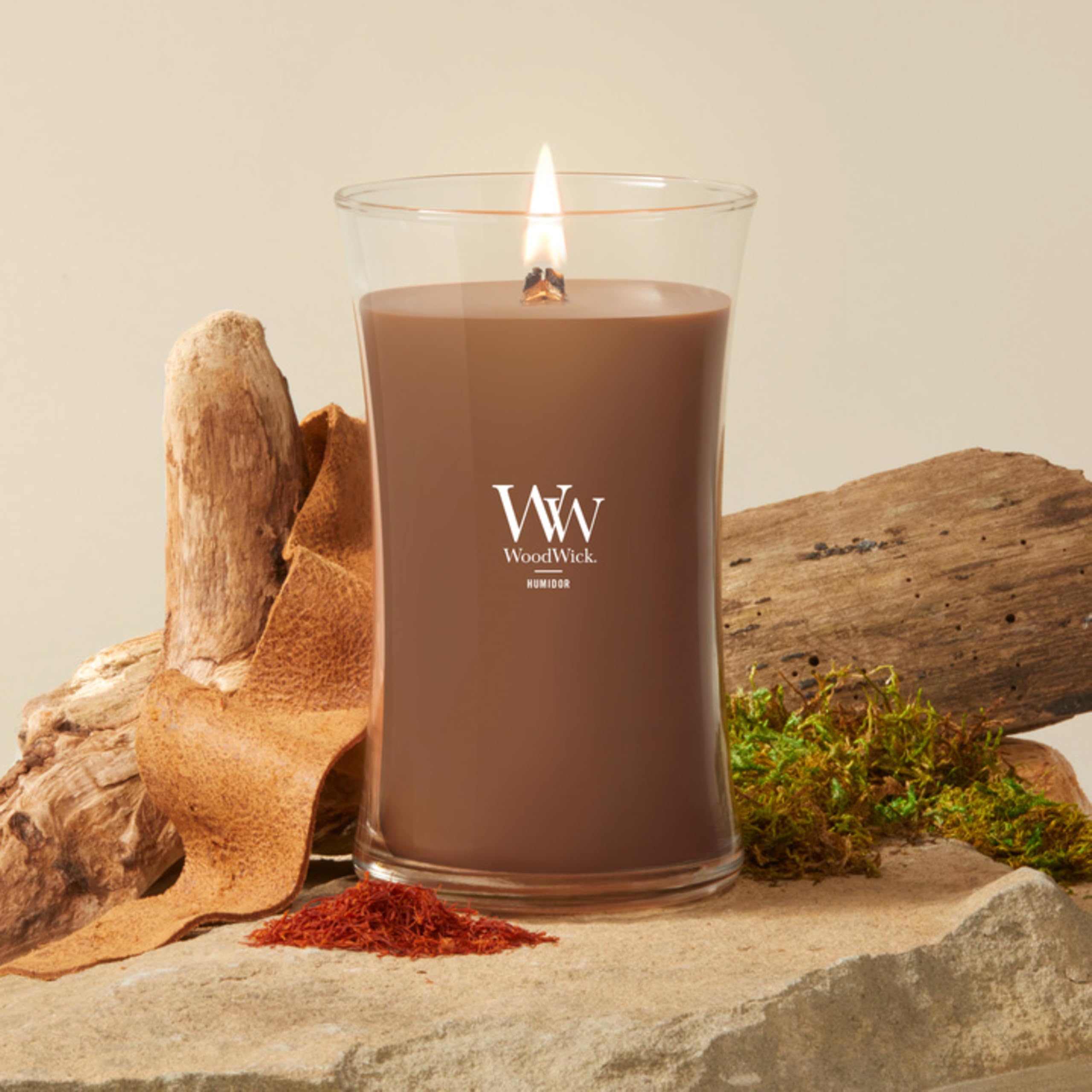 WoodWick gros plan mèche Pluswick montrant crépitement pour ambiance chaleureuse