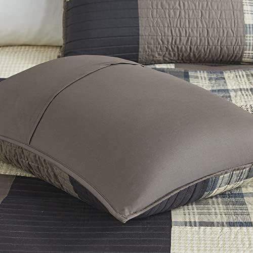 Woolrich couette posée dans une chambre illustrant l’effet décoratif global