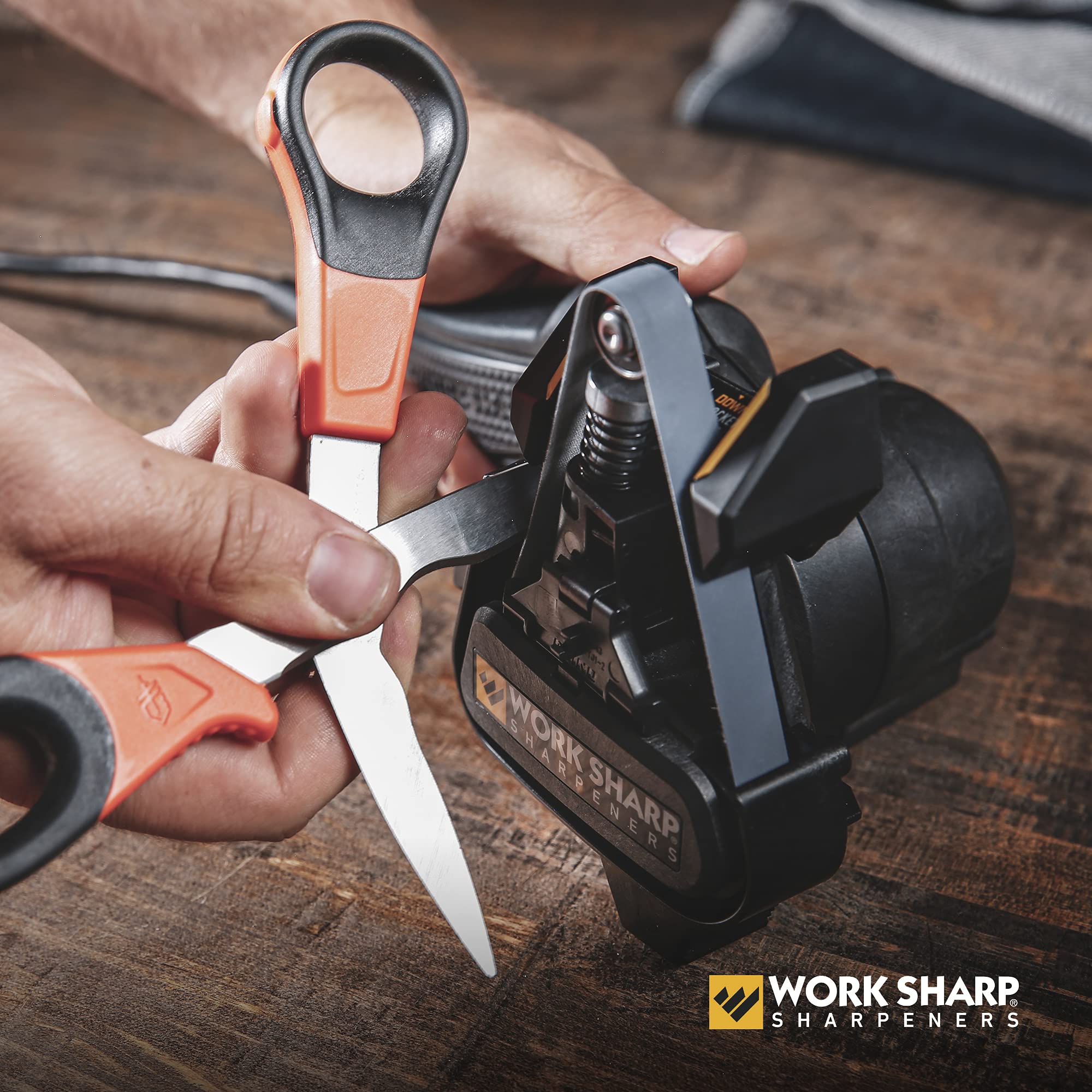 Work Sharp MK2 restaurer une hache démontrant puissance et dégrossissage rapide