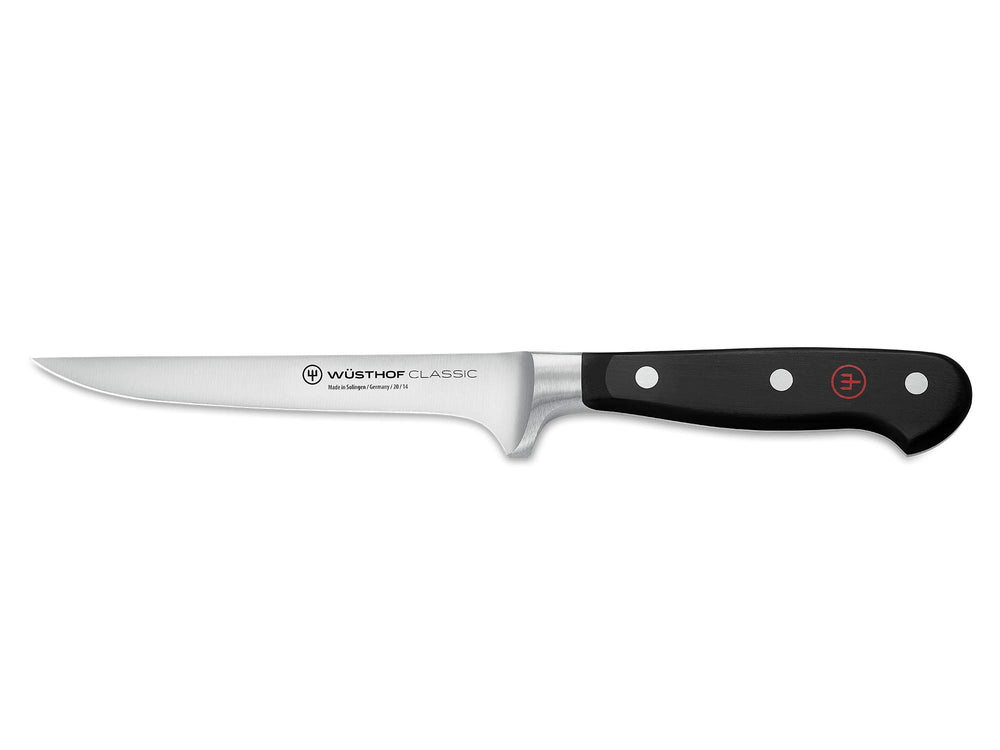 Wüsthof couteau d'éboutage 5" noir face avant montrant l'équilibre et la qualité