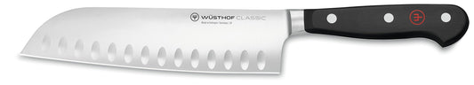 Wüsthof Classic Santoku face avant montrant la lame précise et la finition professionnelle