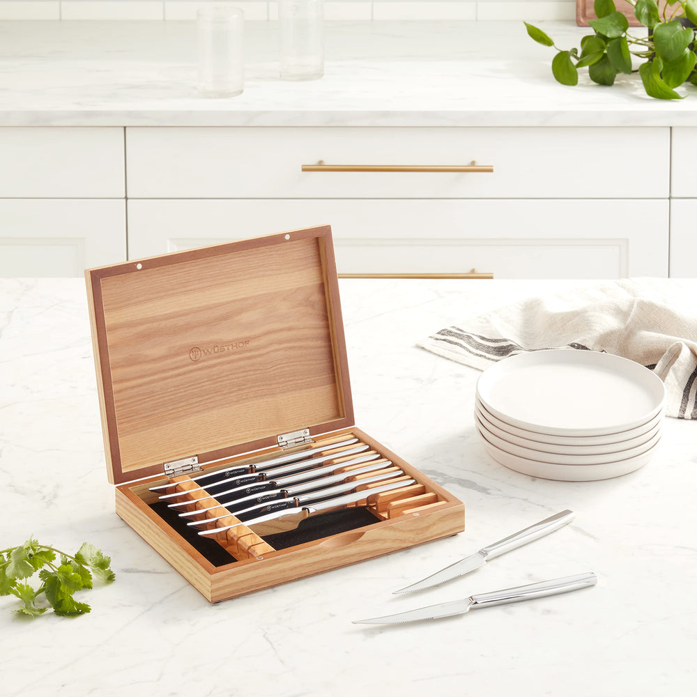 Wüsthof coffret ouvert sur table, rangement et cadeau prêt à offrir