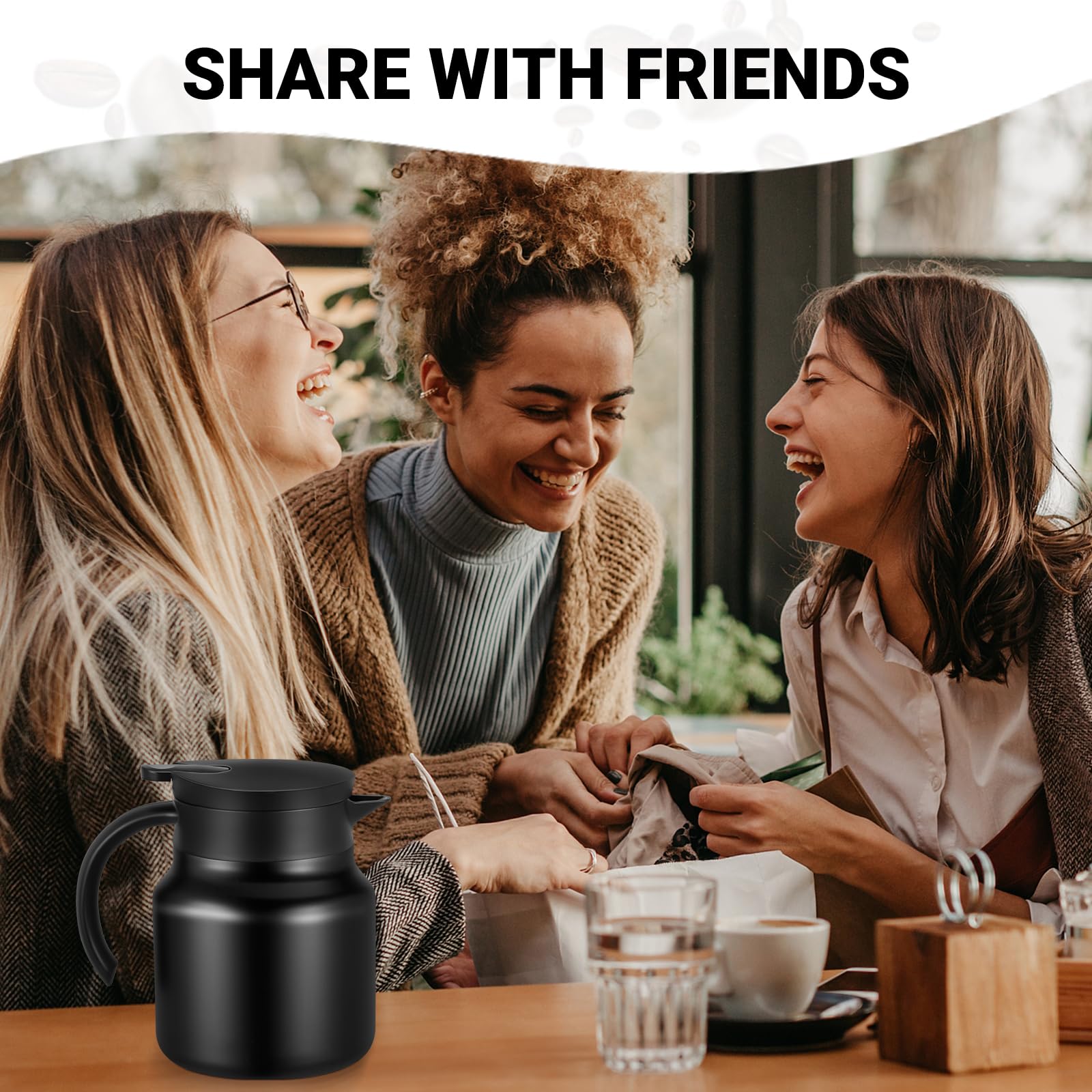 WYHVAND carafe 27 oz à côté d'une tasse pour évaluer l'échelle