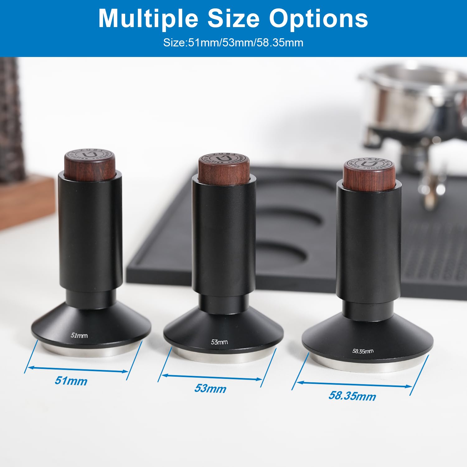 XIXUBX tamper posé en cuisine avec machine espresso pour préparation pratique