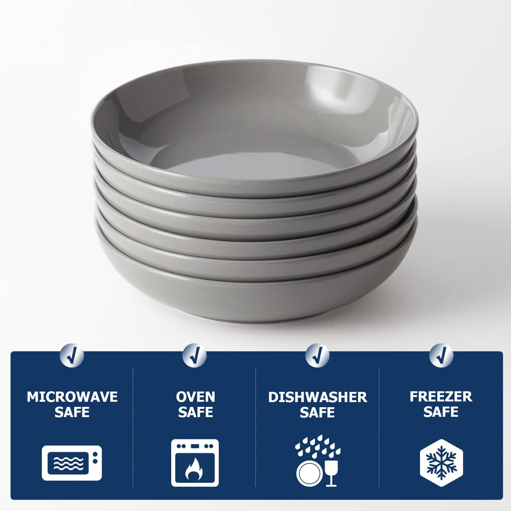 Y YHY bol sur table dressée, met en valeur plats et style de présentation