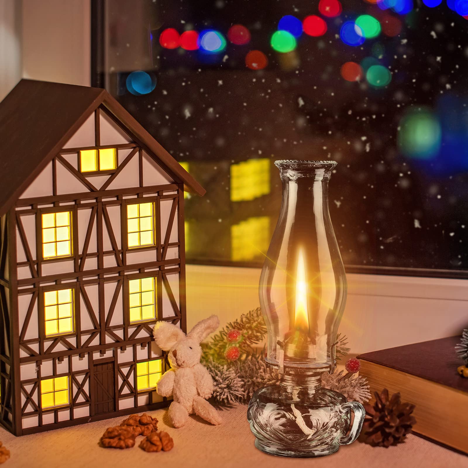 Yahenda lampe tenue en main, montre l'échelle et la portabilité