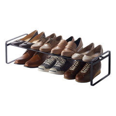 YAMAZAKI étagère à chaussures vue de face, gain de place visible