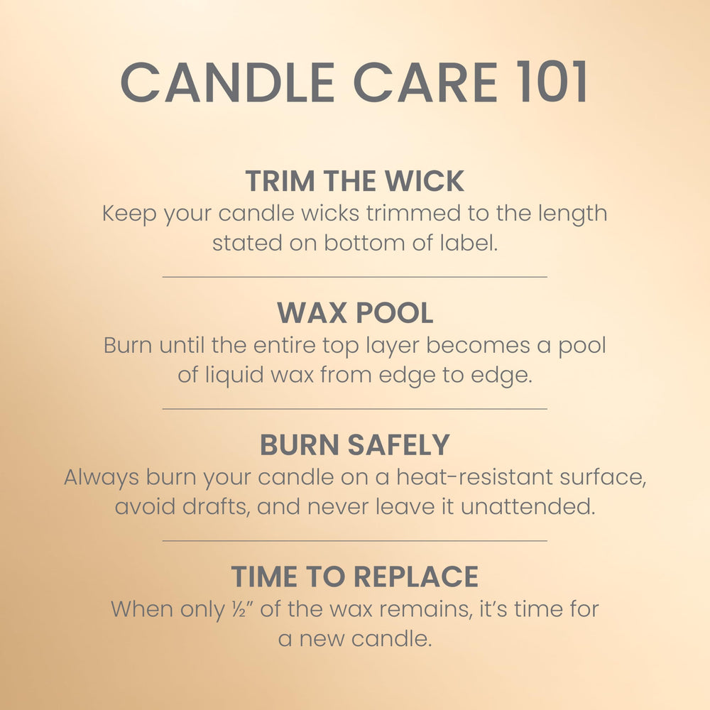 Yankee Candle jarre près d'une main illustrant taille et capacité 22oz