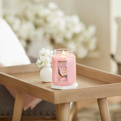 Yankee Candle détail de la mèche en fibre naturelle garantissant une flamme stable