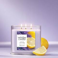 Yankee Candle couvercle métallique détaillé protégeant la cire et conservant le parfum