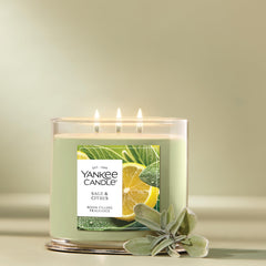Yankee Candle gros plan cire montrant texture propre et qualité de combustion