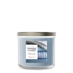 Yankee Candle jarre face mettant en valeur l'étiquette et l'élégance
