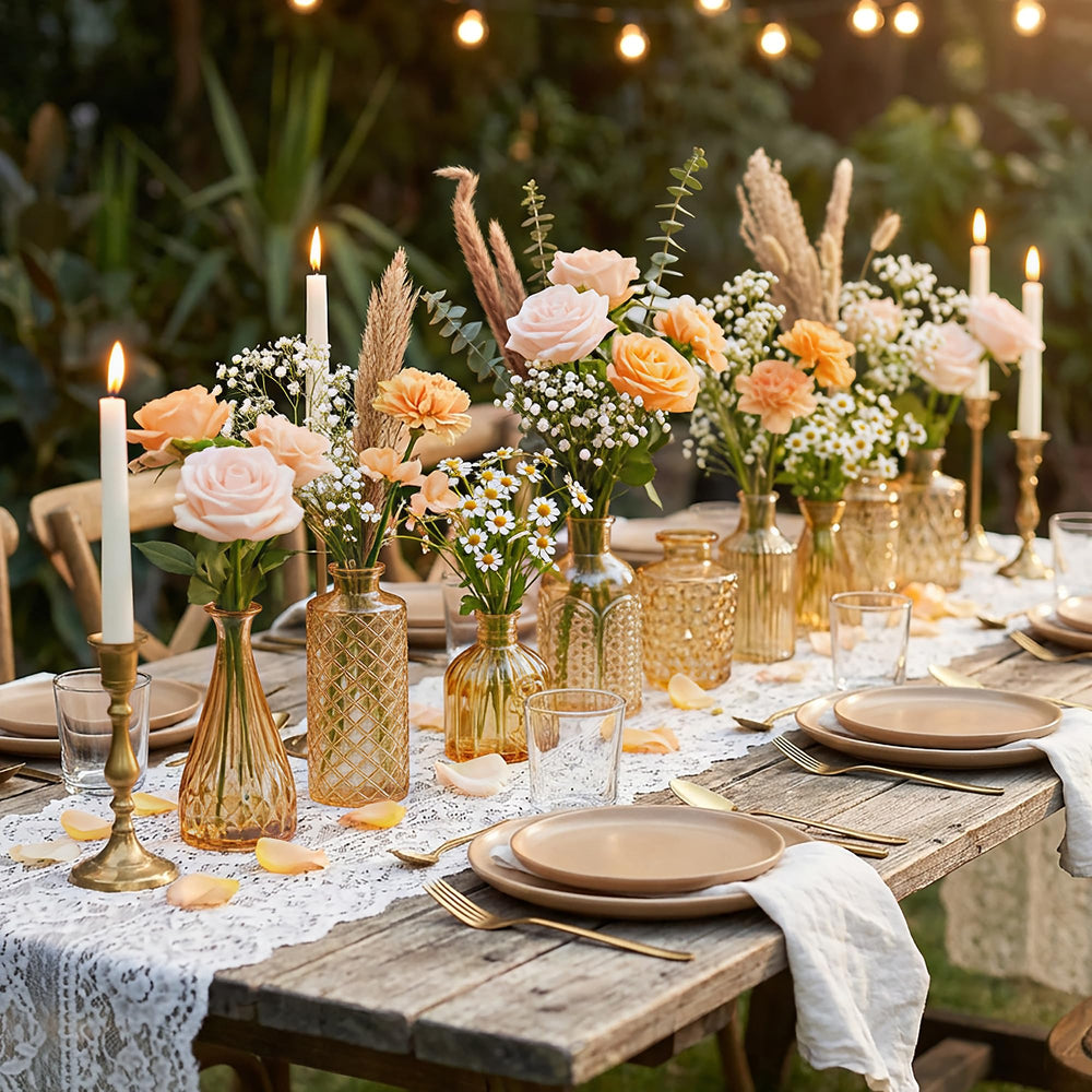yasali vases décorant une table de réception, look rustique chic instantané