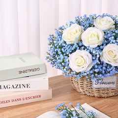 Yastouay gros plan sur petites fleurs bleues offrant rendu naturel et volume
