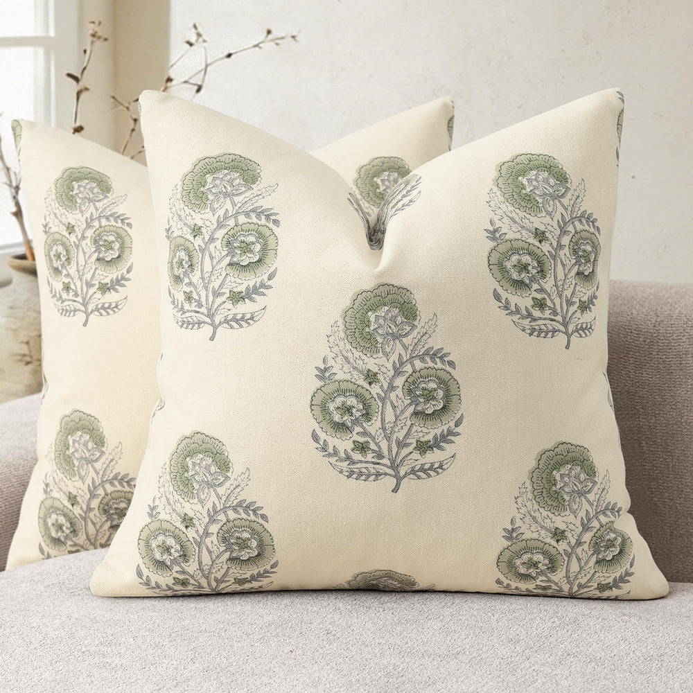 YCOLL housse face avant montrant motif floral et style élégant