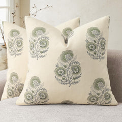 YCOLL housse face avant montrant motif floral et style élégant