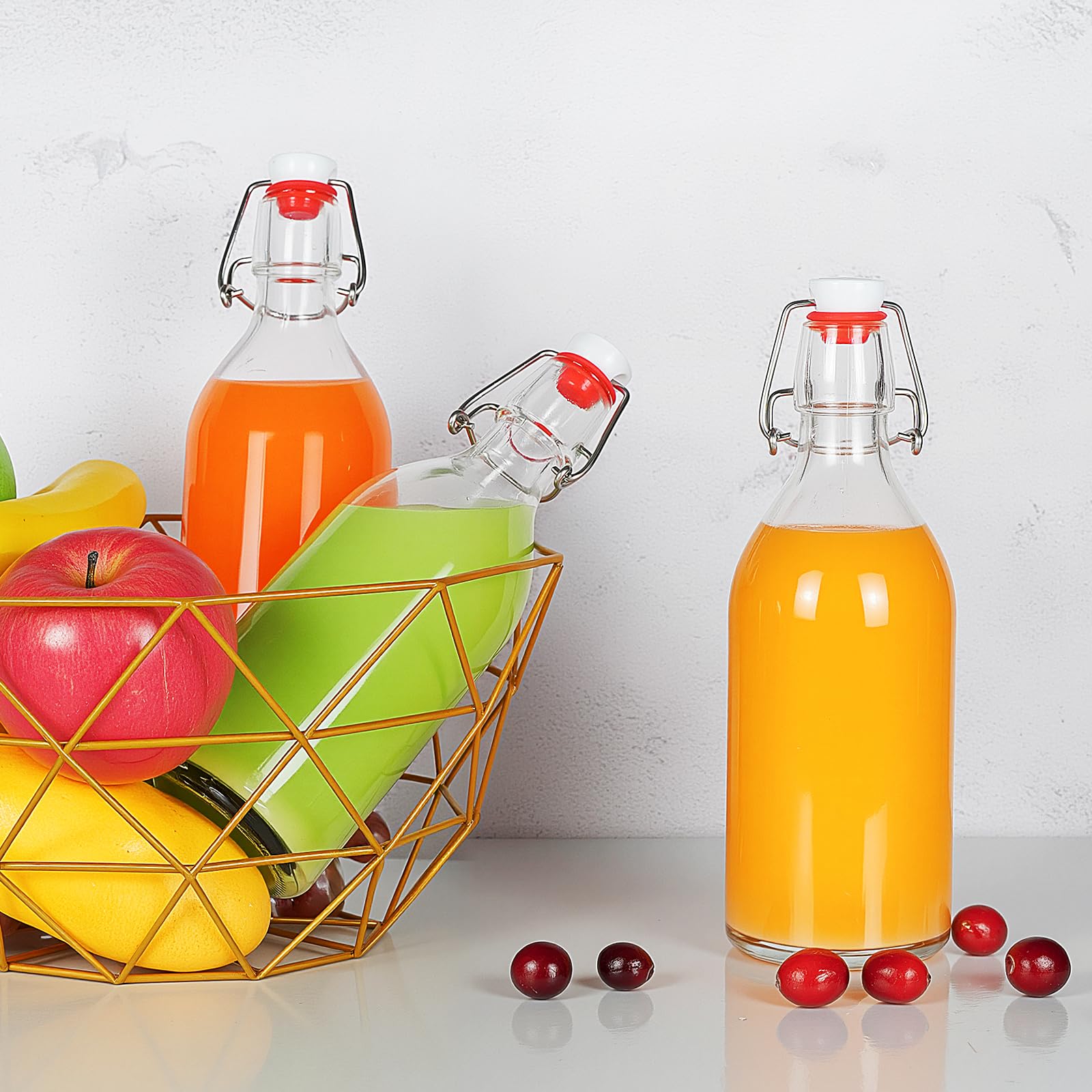 YEBODA bouteille tenue en main pour comparaison d'échelle pratique