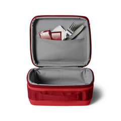 YETI Daytrip 3L ouverte avec repas organisé pour un accès rapide aux aliments