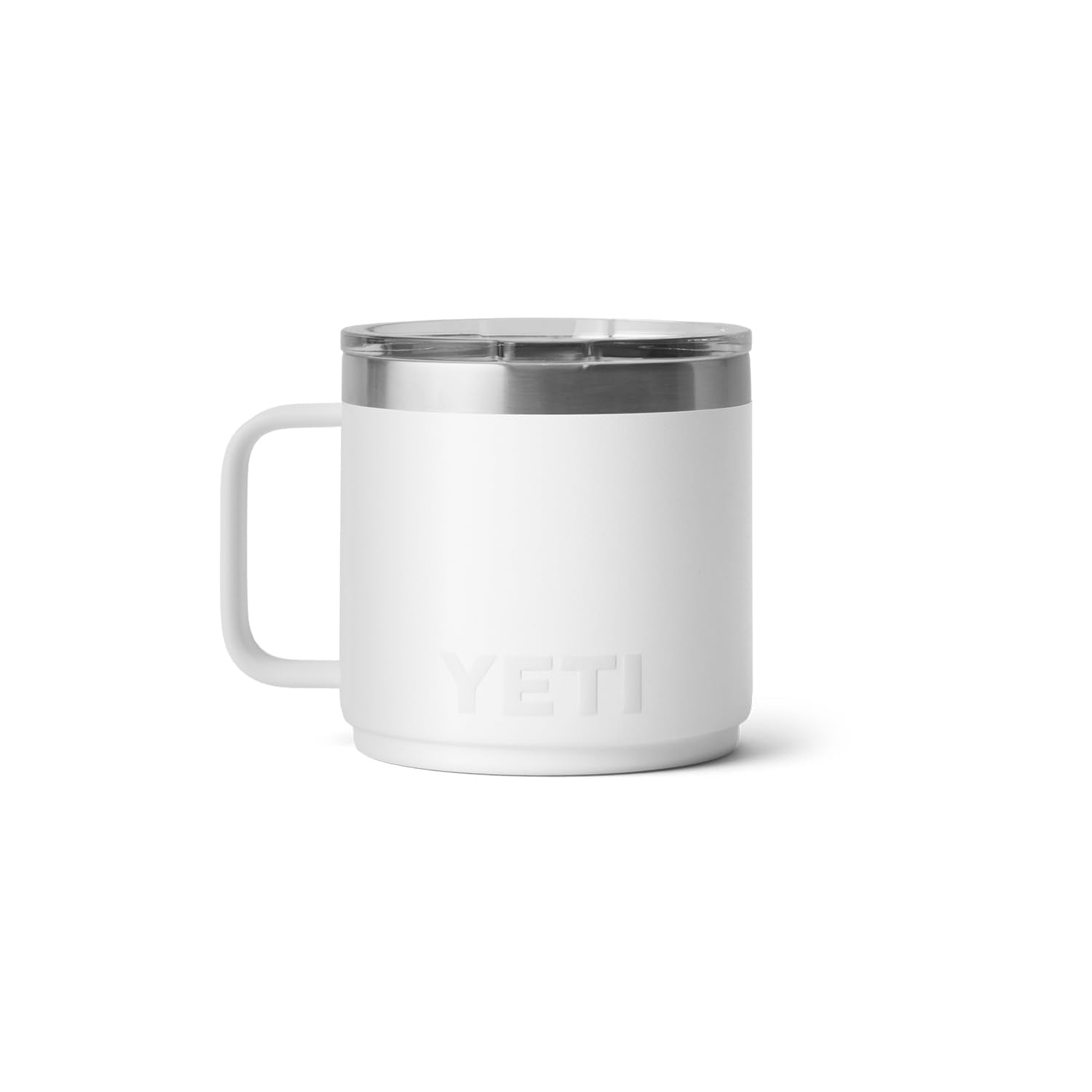 YETI Rambler tenue en main montrant échelle et ergonomie