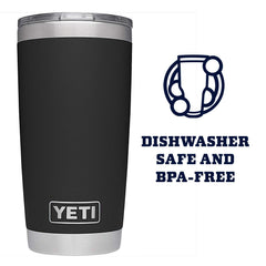 YETI Rambler tenu en main prouvant taille portable et prise confortable