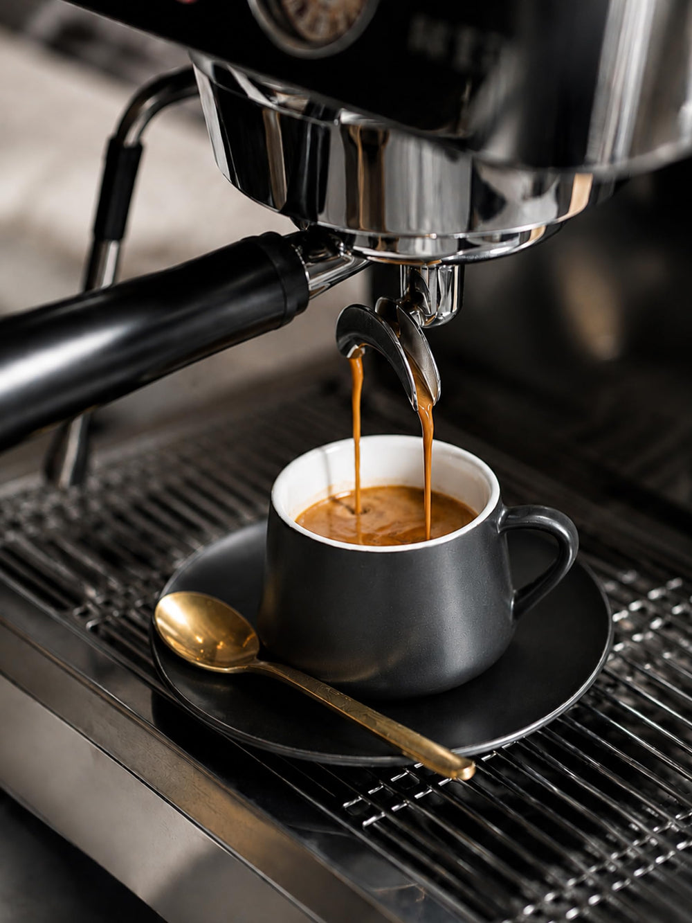 YHOSSEUN gros plan texture mate de la tasse offrant toucher antidérapant