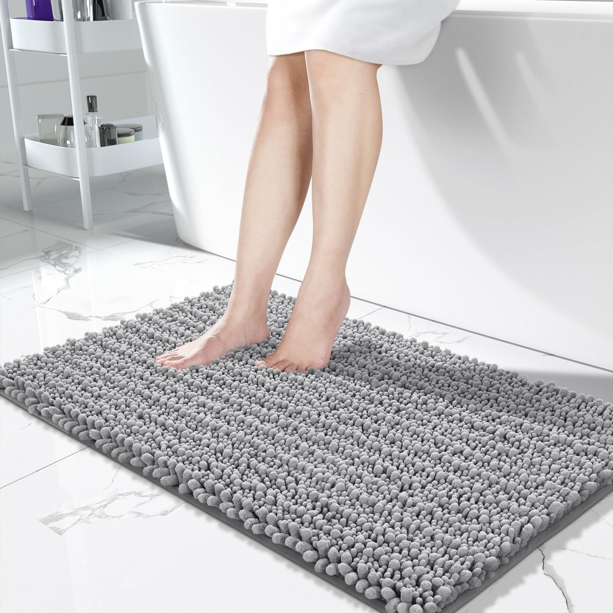 Yimobra vue avant du tapis de bain gris offrant confort et esthétique