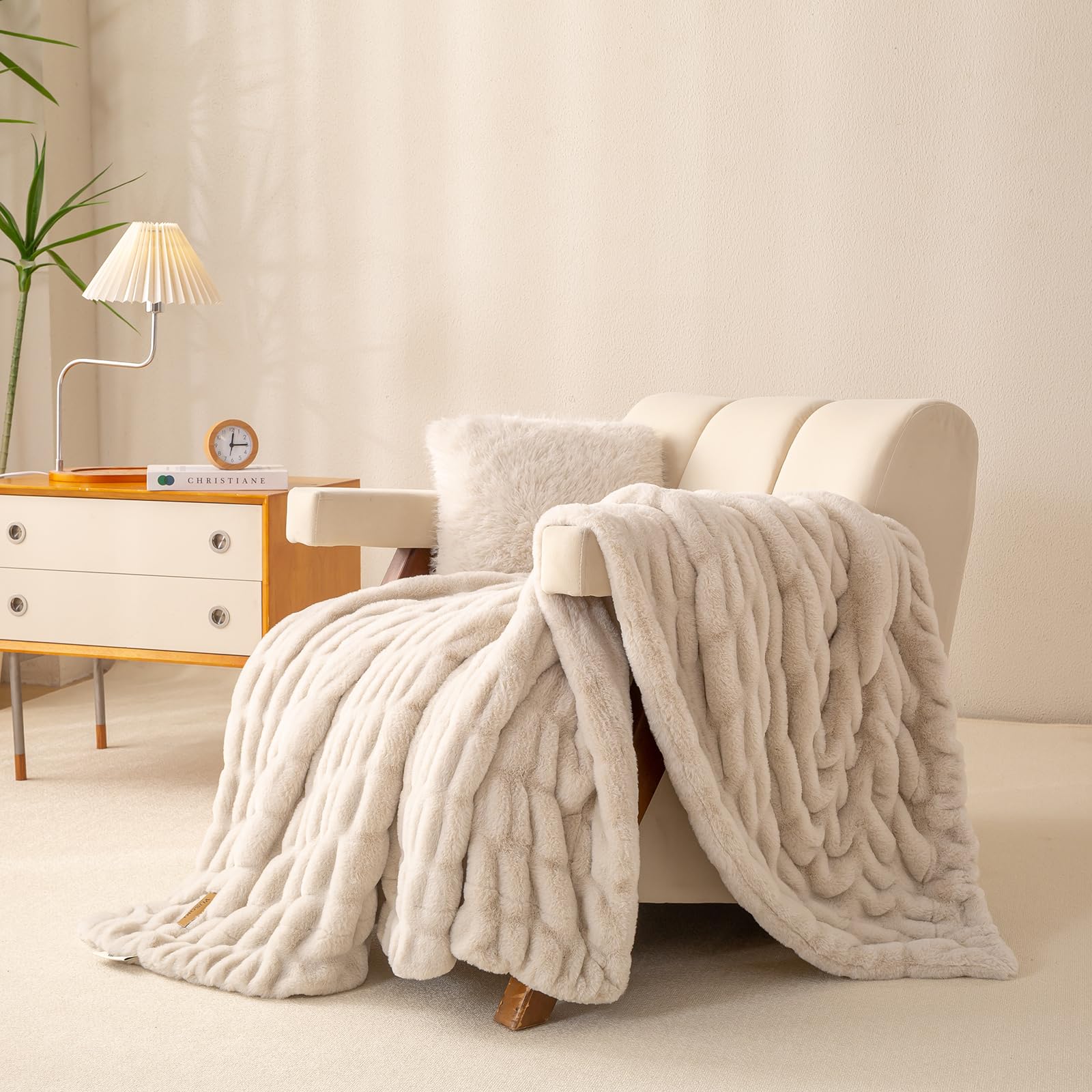 YUSOKI zoom pelage fausse fourrure, sensation soyeuse et chaleur