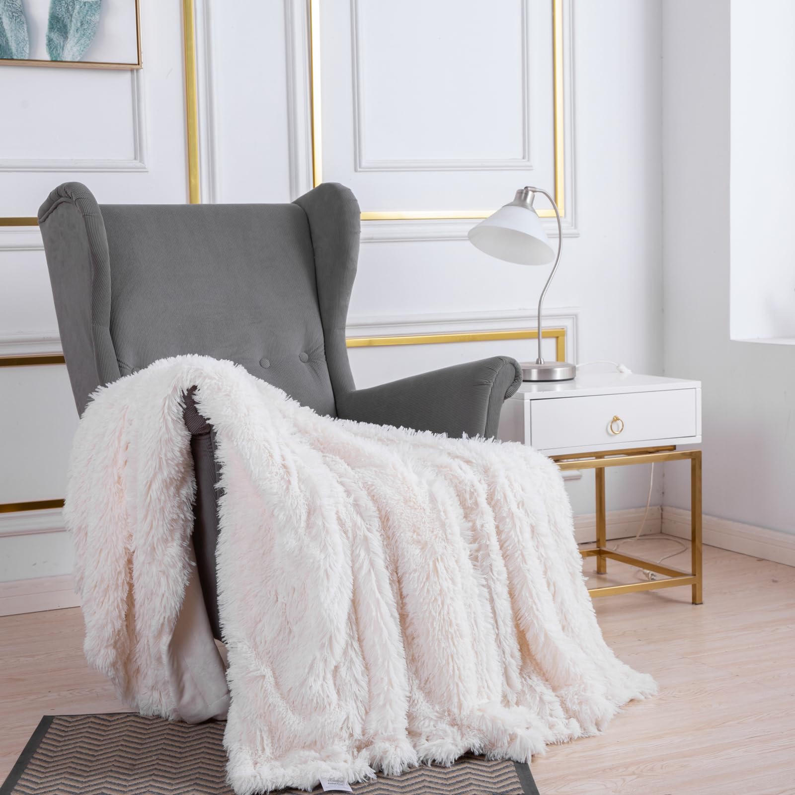 YUSOKI envers mink velours, toucher lisse et chaleur isolante