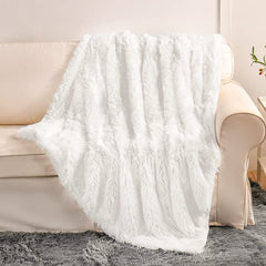 YUSOKI plaid face avant en fausse fourrure blanche apportant aspect luxueux