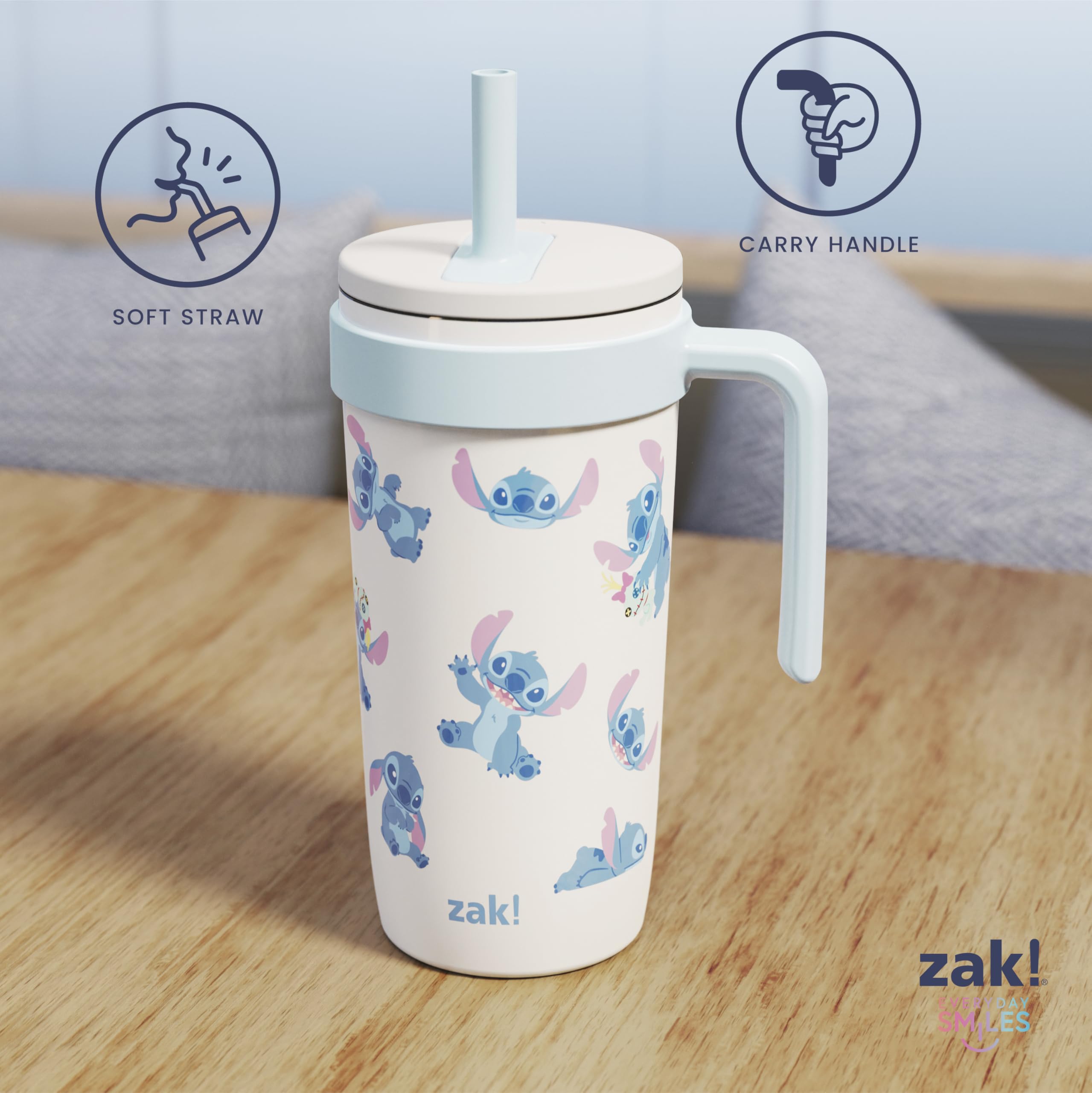 zak designs couvercle amovible posé à côté du gobelet facilitant le nettoyage