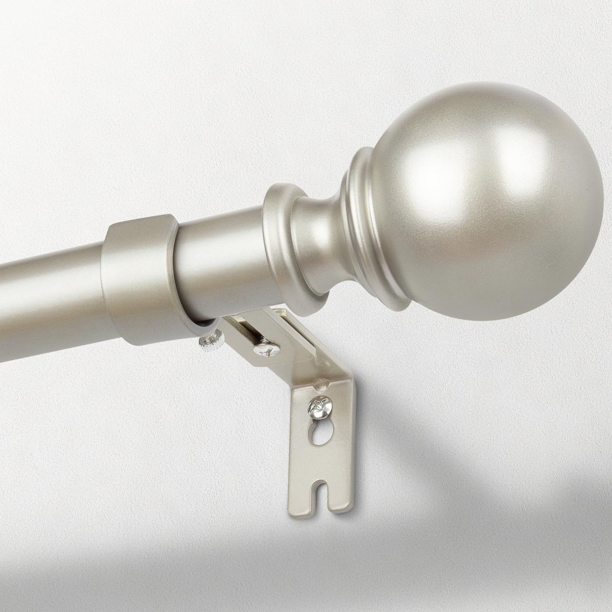 zeerobee tringle avec embouts sphériques nickel, design sobre et finition durable
