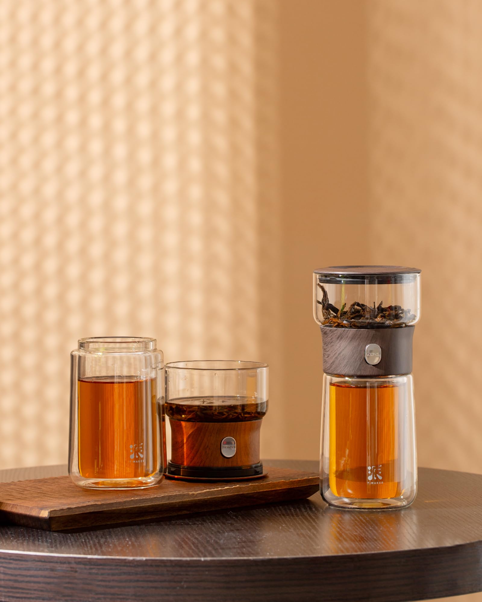 ZENS versement d'eau illustrant filtration fluide et infusion propre