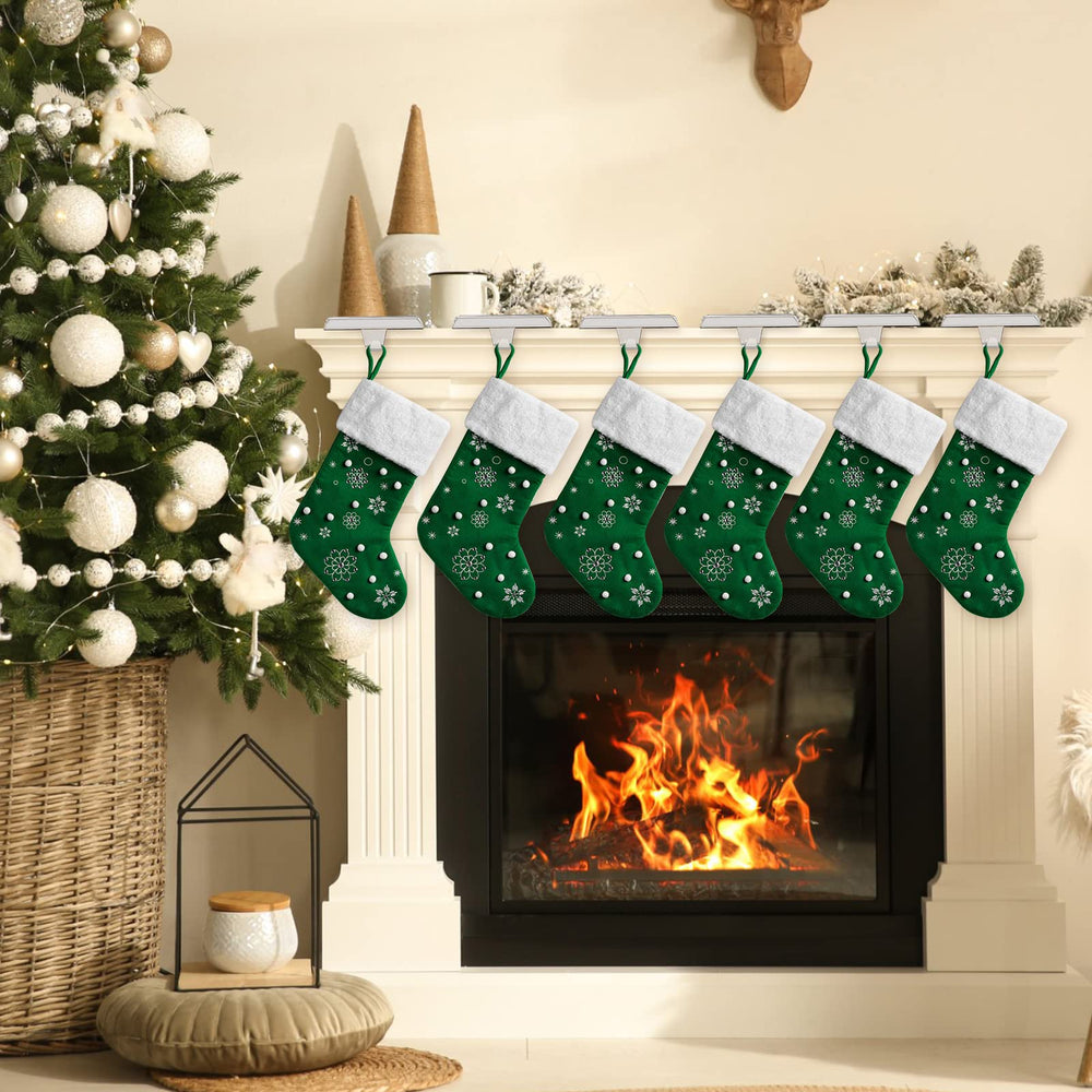 Zhengmy crochet avec bas de Noël montrant maintien sûr des décorations