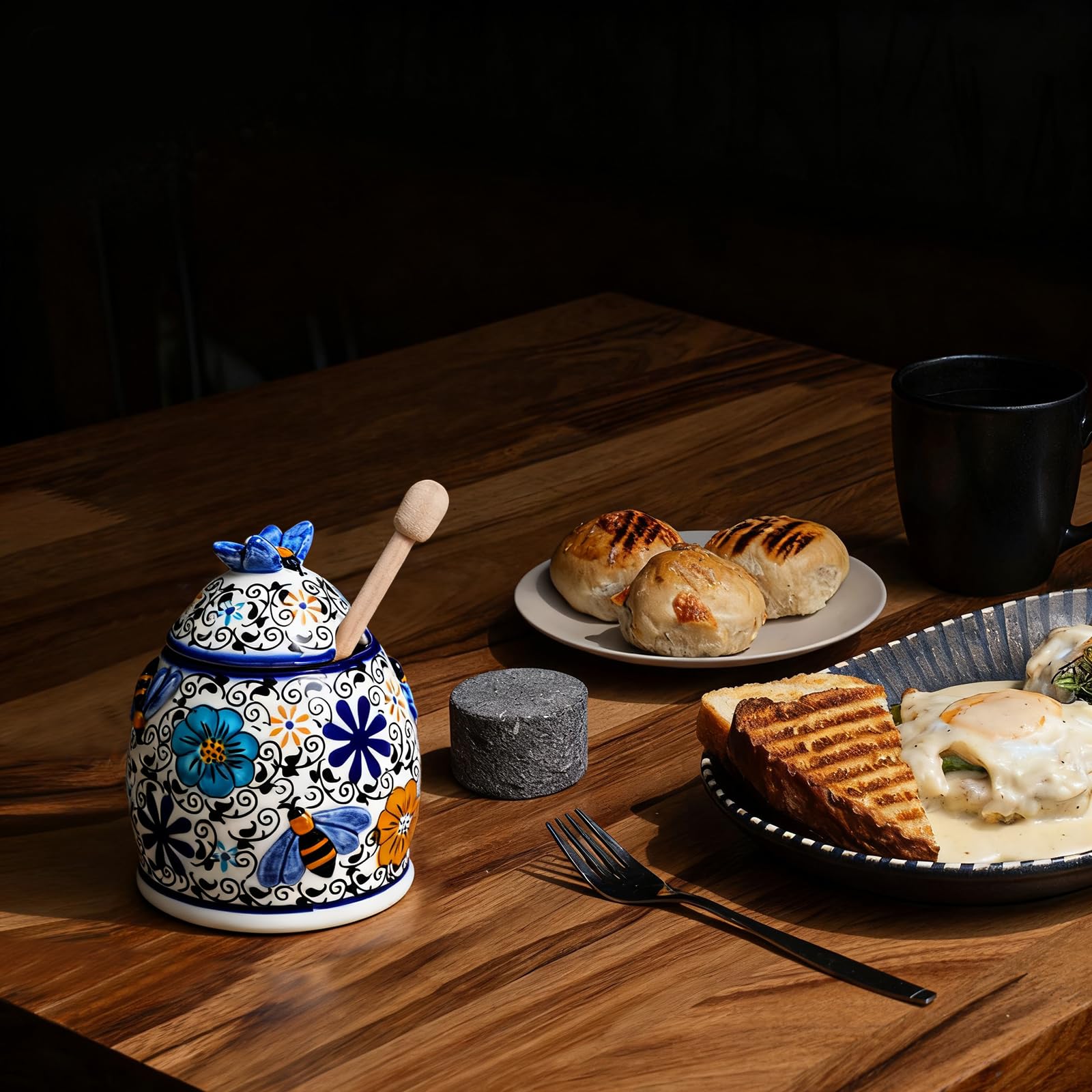ZOOBEE pot à miel sur table de petit-déjeuner invitant au service propre