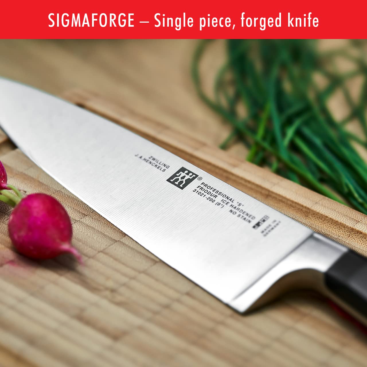 ZWILLING comparaison taille montrant adaptabilité 20 cm