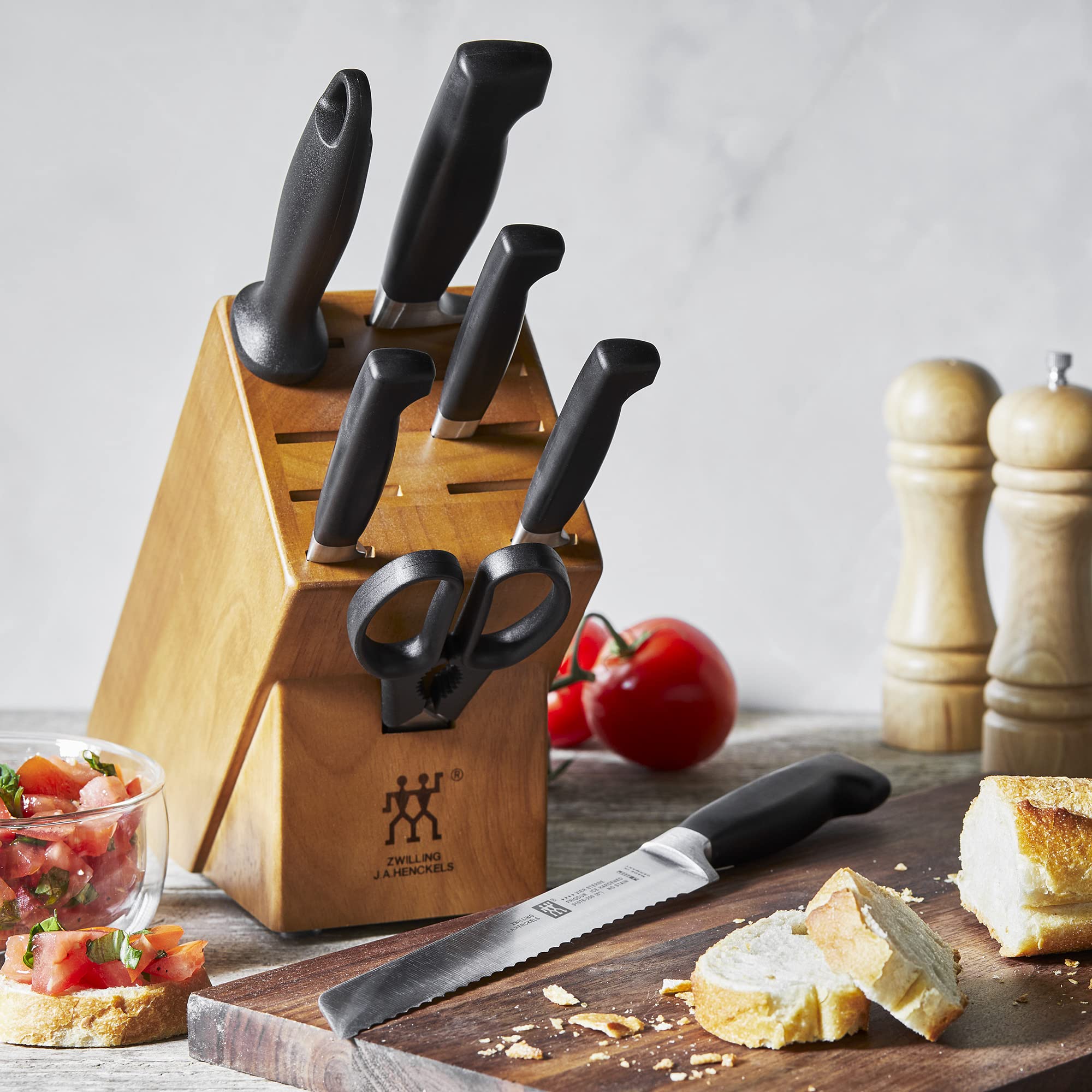 ZWILLING lames proches révélant finition FRIODUR et netteté durable