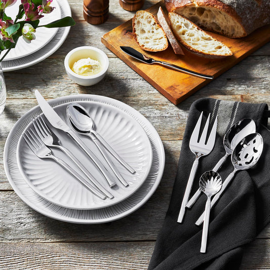 ZWILLING Opus lame du couteau en gros plan affichant précision et équilibre