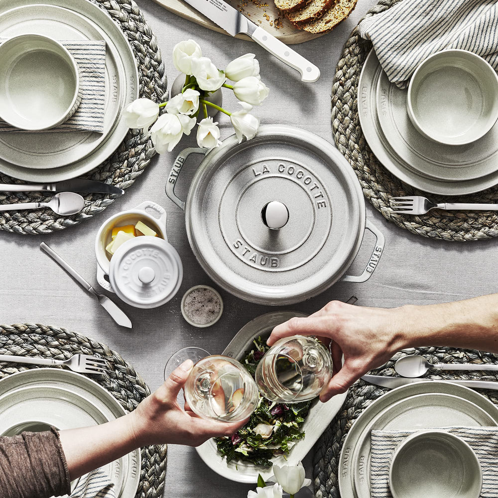 ZWILLING Opus table de réception lifestyle montrant l'allure en situation